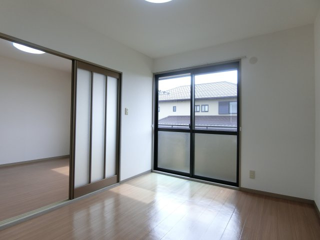 パストラル米原Ｂ棟の洋室