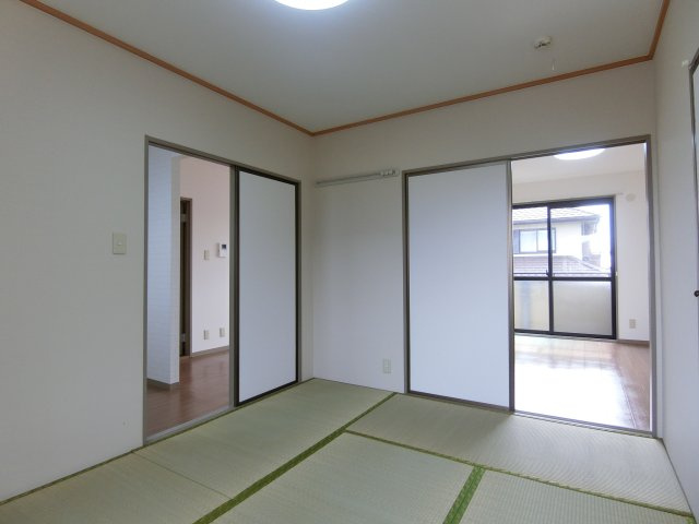 パストラル米原Ｂ棟の和室