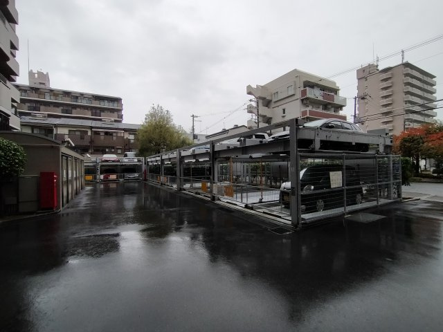 ディオ・フェルティ旭公園の駐車場|機械式駐車場がございます。