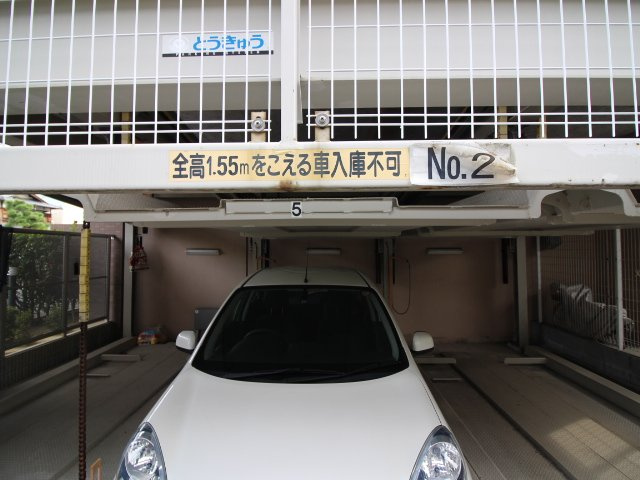 コンフォート長岡京の駐車場