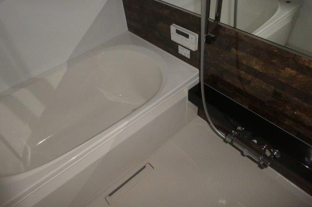 コモンドーレの浴室|追い炊き付き