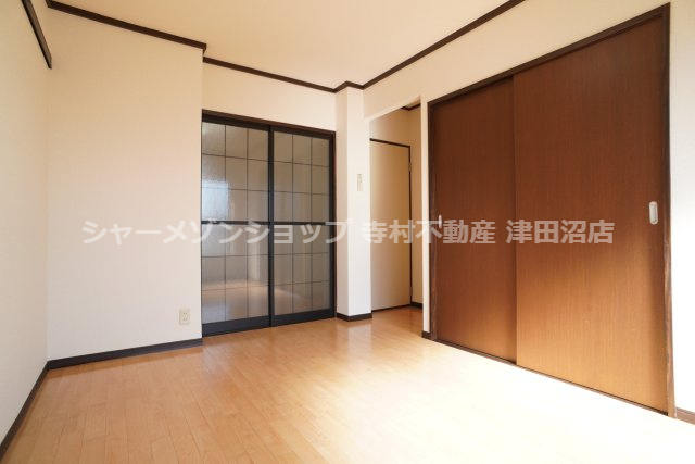 プローデンス前原の洋室