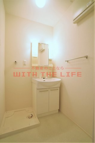 エマーブルⅢ【10，000円キャッシュバック対象物件】の洗面所|コンパクトで使いやすい洗面所