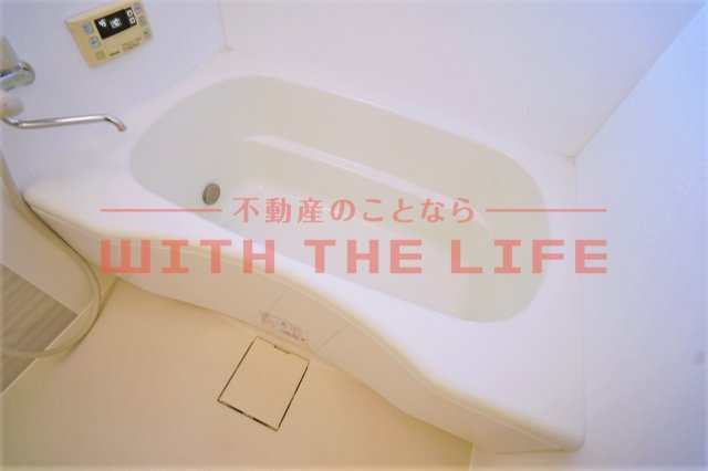 エマーブルⅢ【10，000円キャッシュバック対象物件】の浴室|ゆったり過ごせるお風呂です