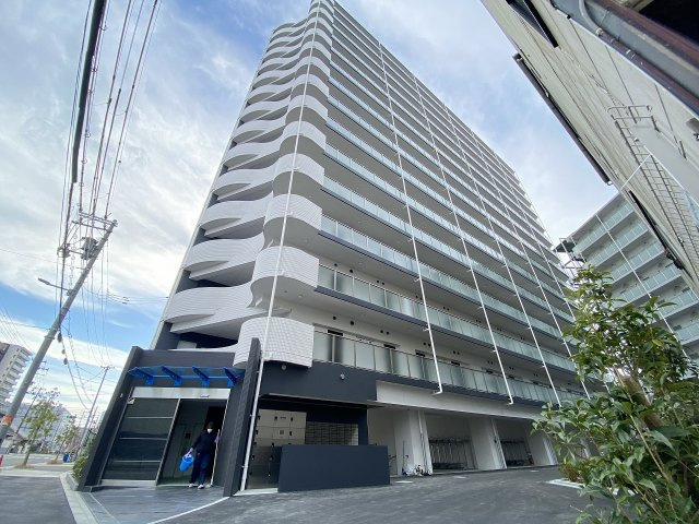 セレニテ福島プリエの外観