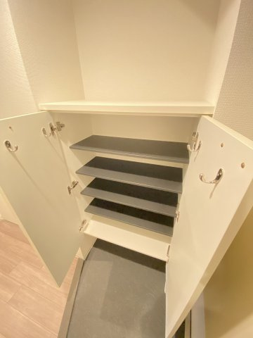 セレニテ福島プリエの収納