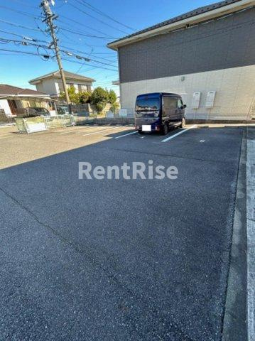 アプローズ Ｂ棟の駐車場