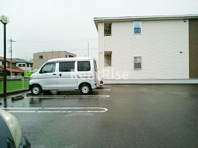 ルピナスの駐車場|駐車場