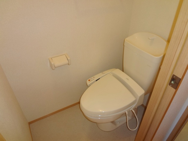 ブリエ【10，000円キャッシュバック対象物件】のトイレ|落ち着いたトイレです