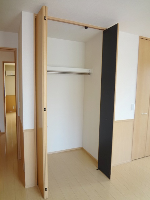 ブリエ【10，000円キャッシュバック対象物件】の収納|たっぷりとした収納スペースです