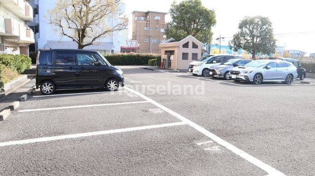 ヤマイチPLAZAサンシティ広瀬の駐車場|駐車場があります
