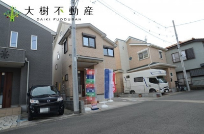 【前面道路含む現地写真】 | 海老名市門沢橋３丁目　中古戸建て　【仲介手数料無料】 | 前面道路約6.0ｍあるので駐車も楽々♪