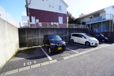 【駐車場】 | グリーンヒルズ参番館