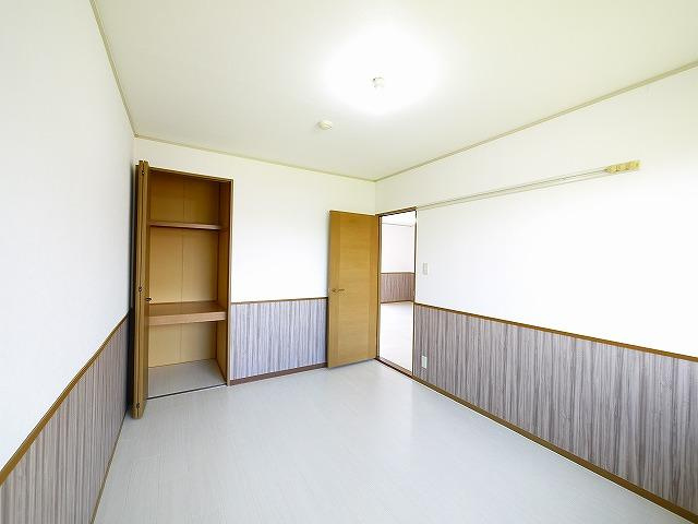 サンハイツ2号館の洋室|スタンダードな洋室です