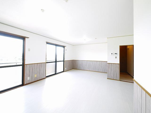 サンハイツ2号館の居間・リビング|ゆったり居間です