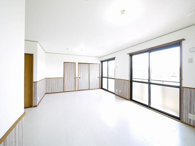 サンハイツ2号館の居間・リビング|おしゃれな居間です