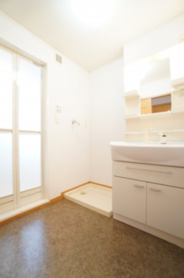 【洗面所】 | リバーストーン５ | ※同物件・同タイプの写真です。