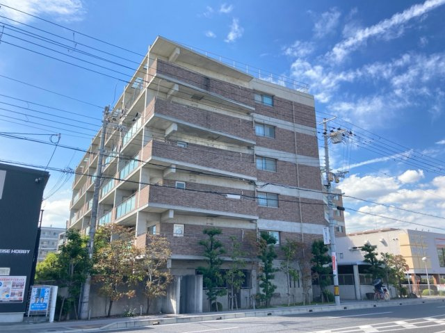 西宮市薬師町の賃貸マンションの外観