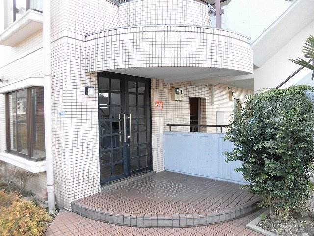 キョーワハウス拝島Iのエントランス