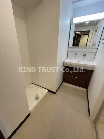 La Douceur天満の洗面所|広い洗面スペース