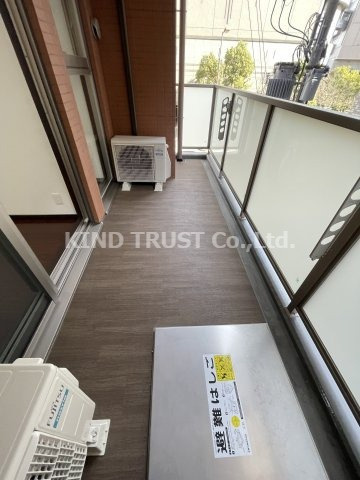 La Douceur天満のバルコニー|外からの目が気にならないバルコニーで洗濯物が干せます