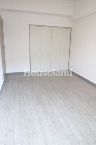 メゾンKITSUNEJIMAの洋室