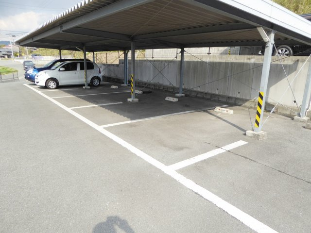 コンステレーションⅡの駐車場