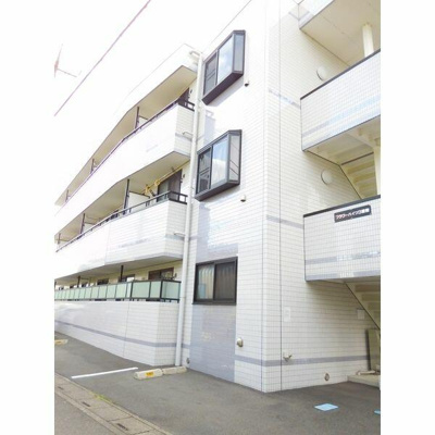 【エントランス】 | フラワ－ハイツ３番館 | 毎日通るエントランスはこのようになっています