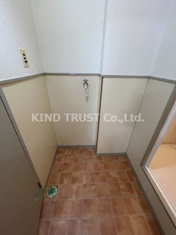 内海マンションの玄関