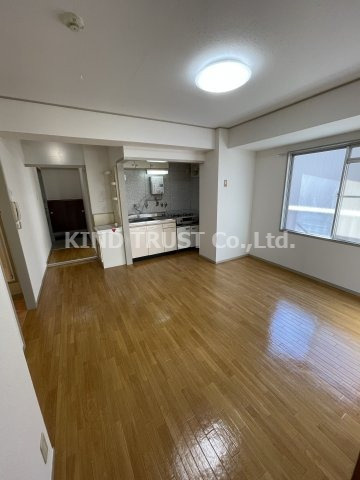 内海マンションの居間・リビング