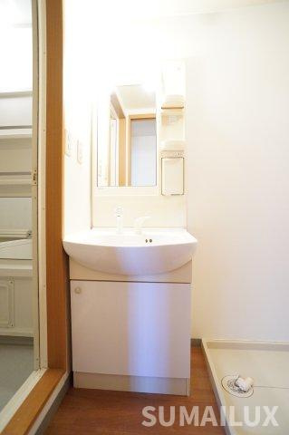 グリーンヒル壱番館の独立洗面台