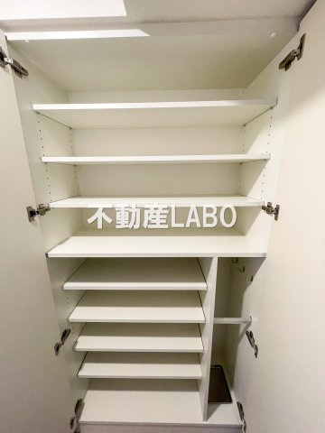 エステムコート大阪WESTⅡの収納