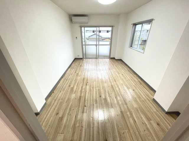 【寝室】 | 使い勝手のいい寝室です