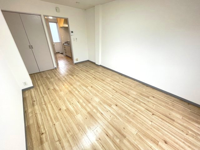 【寝室】 | 落ち着いて過ごせるお部屋なので、寝室にいかがでしょうか