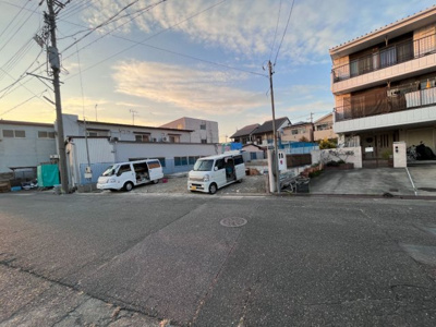 【前面道路含む現地写真】 | 瑞穂区井の元町　全2棟　2号棟＜仲介手数料無料＞中根小・萩山中　新築一戸建て | 12/10撮影
瑞穂区の新築一戸建てや不動産売買の事ならマックスバリュで住まい相談エムワイホームにお任せください