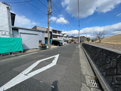 【前面道路含む現地写真】 | 瑞穂区井の元町　全2棟　2号棟＜仲介手数料無料＞中根小・萩山中　新築一戸建て | 2/16撮影
住宅ローンアドバイザーの村田です。住宅ローン審査が通らなかった方、あきらめる前にご相談ください。
