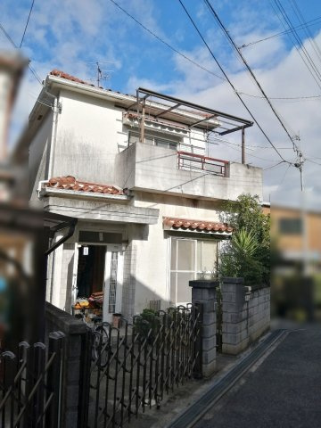 岸和田市小松里町　戸建の前面道路含む現地写真