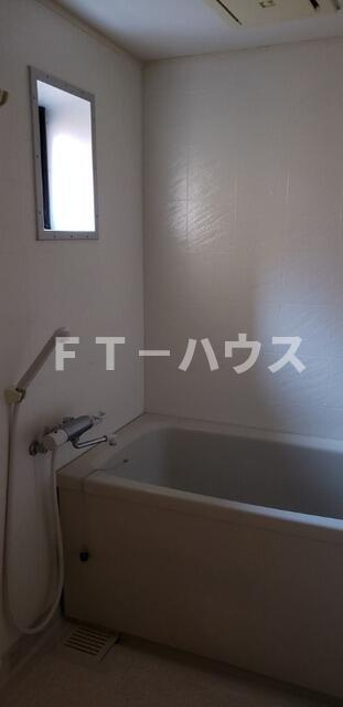 ベルシャトゥ津田沼の浴室