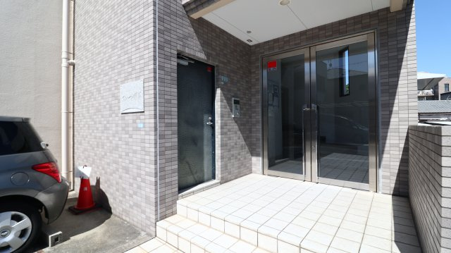 フルール須磨のエントランス