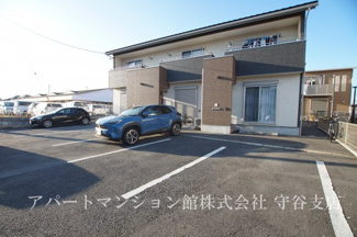 【駐車場】