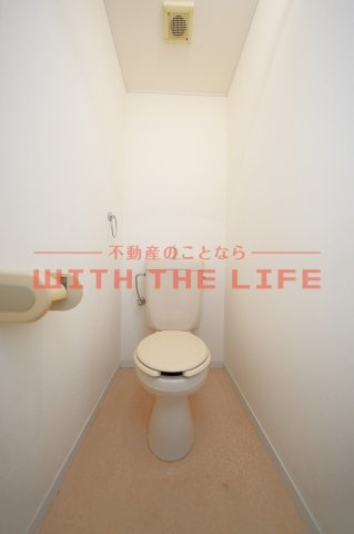 インターファーストビル【キャッシュバック対象】のトイレ|ゆったりとした空間のトイレです