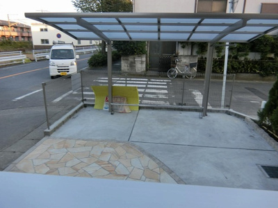 【その他共用部分】 | エルドール | 屋根付きの駐輪場で雨が降っても大切な自転車が濡れなくてすみますね♪駅まで自転車もおすすめです！