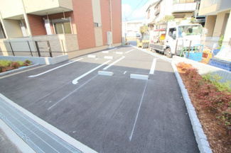 【駐車場】