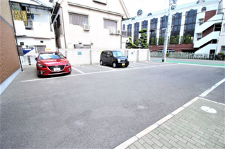 【駐車場】