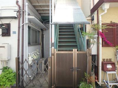 【エントランス】 | 常盤台4丁目テナント付き住宅