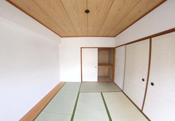泉大津市旭町のハイツの内装|ゆったりとくつろげる和室です