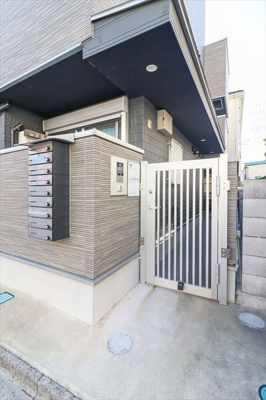 【エントランス】 | ユーストマ六町(ユーストマロクチョウ) 