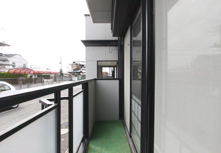 岸和田市畑町のハイツのバルコニー|開放的で明るい空間を演出してくれるバルコニーです