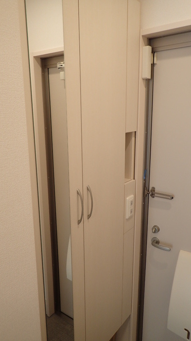 レセンテシャトーの玄関