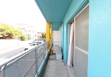 クリスタルメゾンベガの展望|開放的で明るい空間を演出してくれるバルコニーです